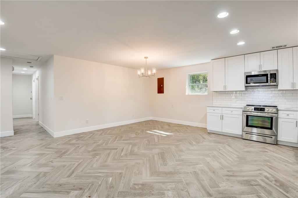 85 Darlymple Road, Sandy Springs, Georgia 30328, 6 Bedrooms Bedrooms, ,4 BathroomsBathrooms,Residential,Sold,85 Darlymple Road,7280241 85 Darlymple Road, Sandy Springs, Georgia 30328, 6 Bedrooms Bedrooms, ,4 BathroomsBathrooms,Residential,Sold,85 Darlymple Road,7280241