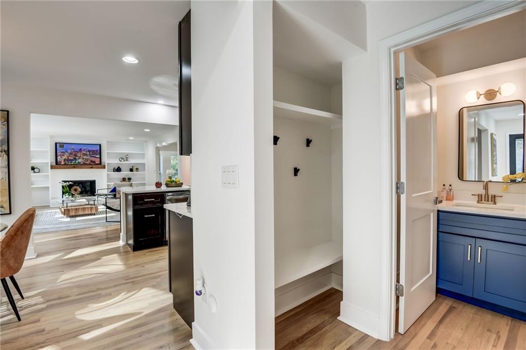 85 Darlymple Road, Sandy Springs, Georgia 30328, 6 Bedrooms Bedrooms, ,4 BathroomsBathrooms,Residential,Sold,85 Darlymple Road,7280241 85 Darlymple Road, Sandy Springs, Georgia 30328, 6 Bedrooms Bedrooms, ,4 BathroomsBathrooms,Residential,Sold,85 Darlymple Road,7280241