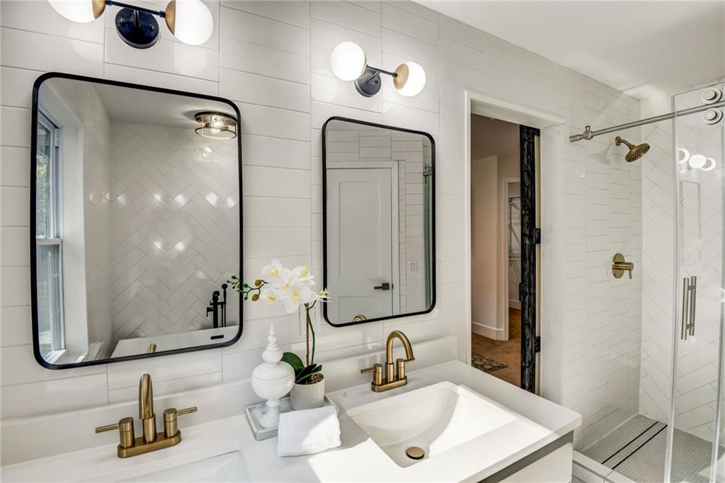 85 Darlymple Road, Sandy Springs, Georgia 30328, 6 Bedrooms Bedrooms, ,4 BathroomsBathrooms,Residential,Sold,85 Darlymple Road,7280241 85 Darlymple Road, Sandy Springs, Georgia 30328, 6 Bedrooms Bedrooms, ,4 BathroomsBathrooms,Residential,Sold,85 Darlymple Road,7280241