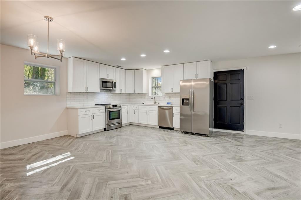 85 Darlymple Road, Sandy Springs, Georgia 30328, 6 Bedrooms Bedrooms, ,4 BathroomsBathrooms,Residential,Sold,85 Darlymple Road,7280241 85 Darlymple Road, Sandy Springs, Georgia 30328, 6 Bedrooms Bedrooms, ,4 BathroomsBathrooms,Residential,Sold,85 Darlymple Road,7280241