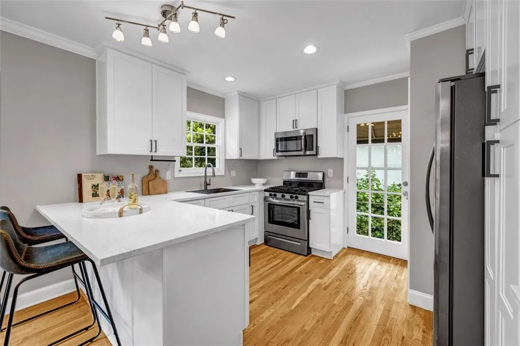 1008 Lindridge Drive Ne, Atlanta, Georgia 30324, 5 Bedrooms Bedrooms, ,3 BathroomsBathrooms,Residential,For Sale,1008 Lindridge Drive Ne,7617139