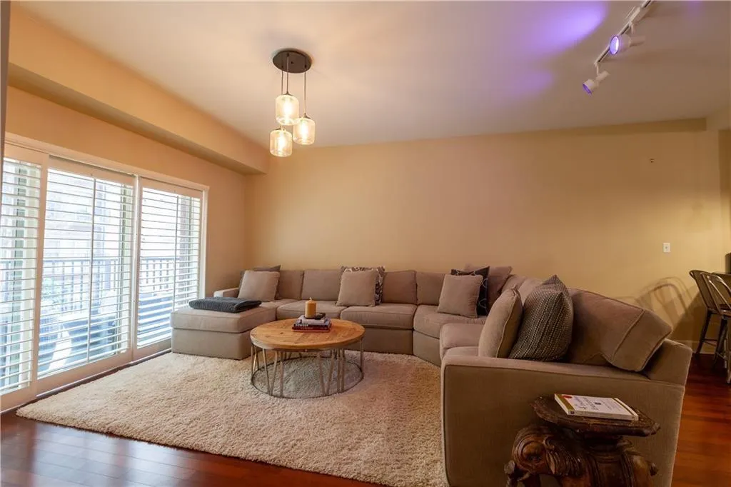 200 River Vista Drive Unit 232, Atlanta, Georgia 30339, 1 Bedroom Bedrooms, ,1 BathroomBathrooms,Residential,Sold,200 River Vista Drive Unit 232,6877531