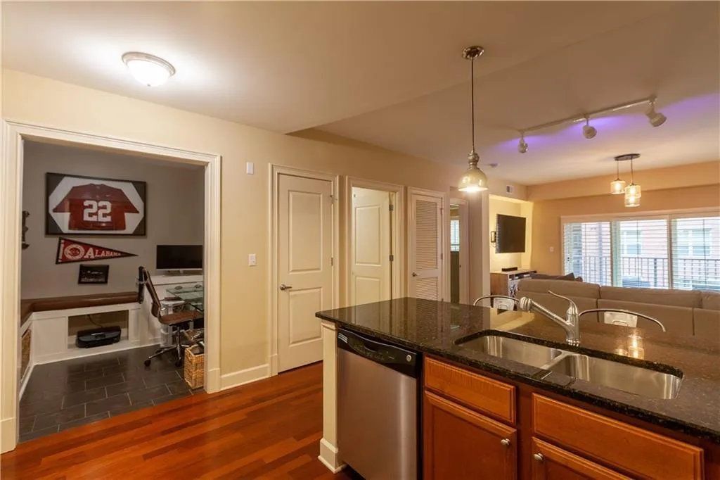 200 River Vista Drive Unit 232, Atlanta, Georgia 30339, 1 Bedroom Bedrooms, ,1 BathroomBathrooms,Residential,Sold,200 River Vista Drive Unit 232,6877531