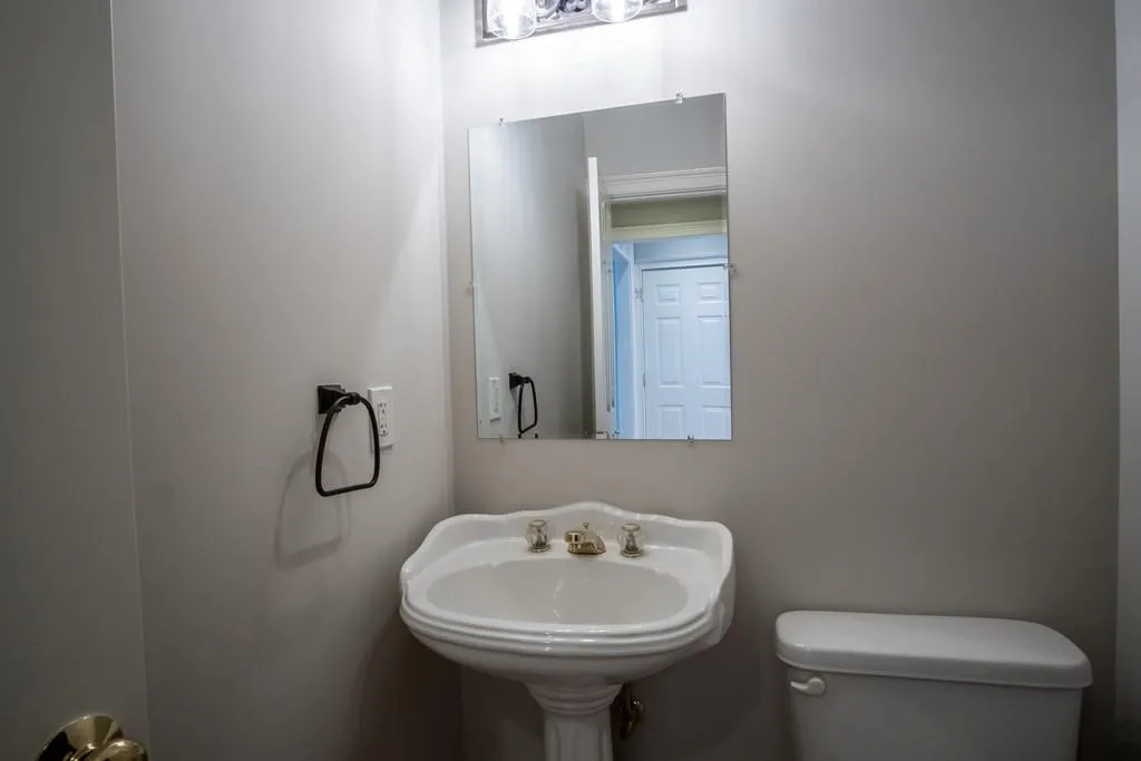 175 Fieldsborn Court, Sandy Springs, Georgia 30328, 4 Bedrooms Bedrooms, ,4 BathroomsBathrooms,Residential,Sold,175 Fieldsborn Court,6670356