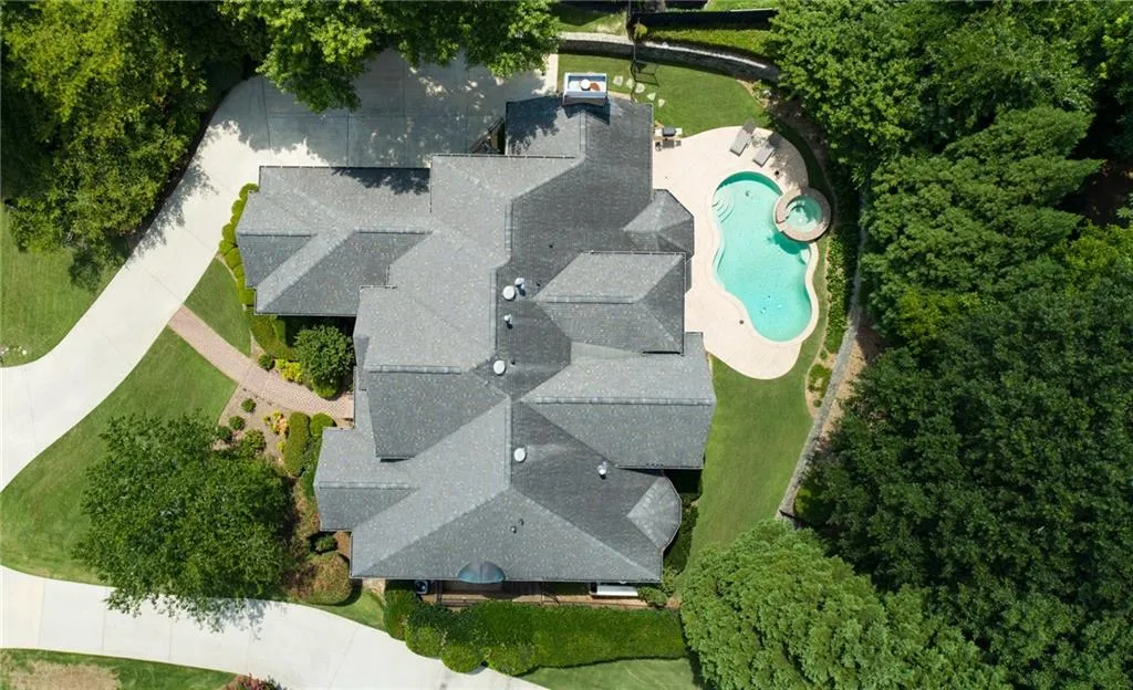 610 Telford Place, Sandy Springs, Georgia 30342, 4 Bedrooms Bedrooms, ,3 BathroomsBathrooms,Residential,Sold,610 Telford Place,7252640