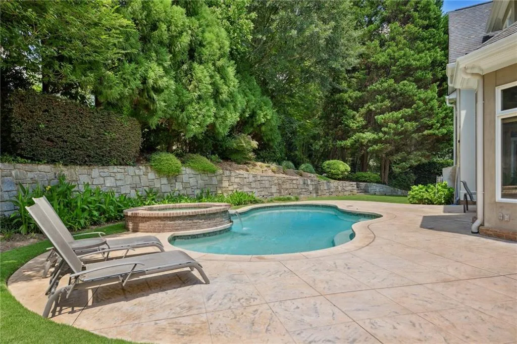 610 Telford Place, Sandy Springs, Georgia 30342, 4 Bedrooms Bedrooms, ,3 BathroomsBathrooms,Residential,Sold,610 Telford Place,7252640