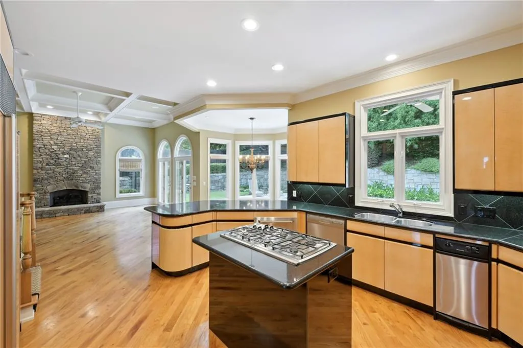 610 Telford Place, Sandy Springs, Georgia 30342, 4 Bedrooms Bedrooms, ,3 BathroomsBathrooms,Residential,Sold,610 Telford Place,7252640