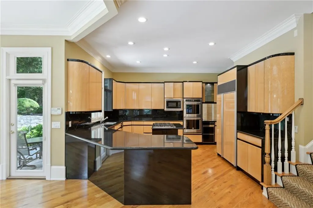 610 Telford Place, Sandy Springs, Georgia 30342, 4 Bedrooms Bedrooms, ,3 BathroomsBathrooms,Residential,Sold,610 Telford Place,7252640