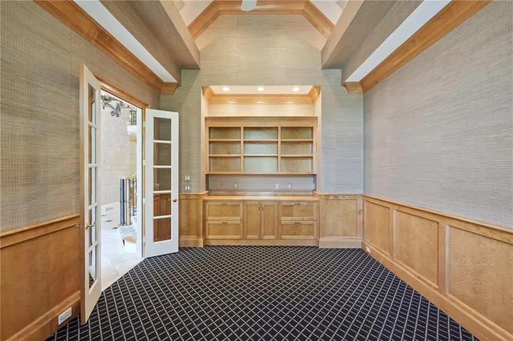 610 Telford Place, Sandy Springs, Georgia 30342, 4 Bedrooms Bedrooms, ,3 BathroomsBathrooms,Residential,Sold,610 Telford Place,7252640