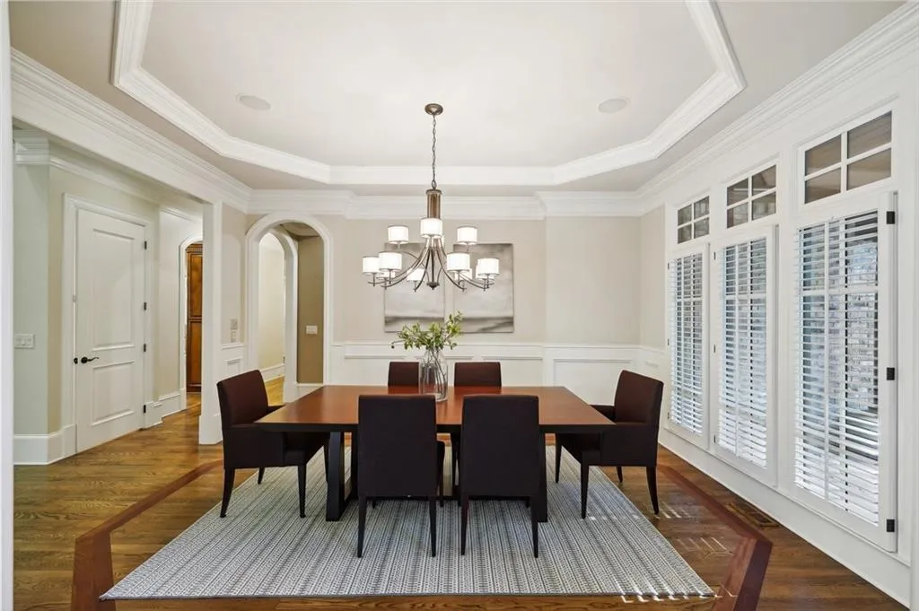 4980 High Point Road, Atlanta, Georgia 30342, 6 Bedrooms Bedrooms, ,5 BathroomsBathrooms,Residential,Sold,4980 High Point Road,7349380