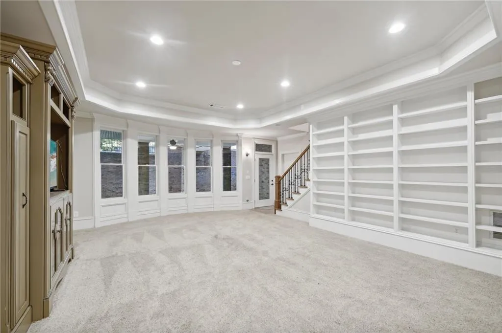 4980 High Point Road, Atlanta, Georgia 30342, 6 Bedrooms Bedrooms, ,5 BathroomsBathrooms,Residential,Sold,4980 High Point Road,7349380