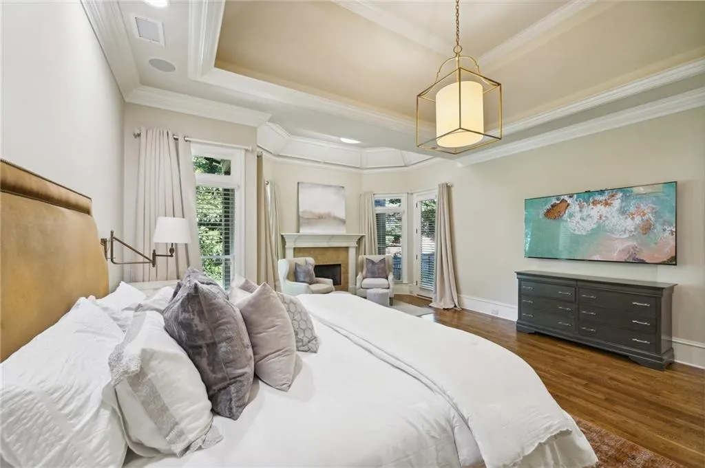 4980 High Point Road, Atlanta, Georgia 30342, 6 Bedrooms Bedrooms, ,5 BathroomsBathrooms,Residential,Sold,4980 High Point Road,7349380