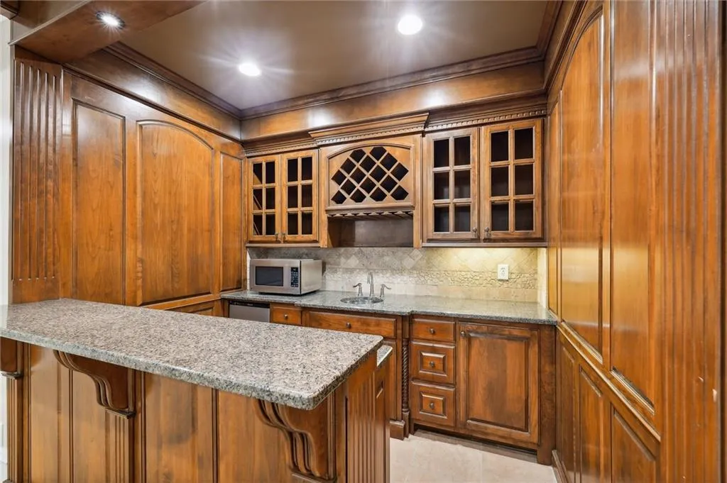 4980 High Point Road, Atlanta, Georgia 30342, 6 Bedrooms Bedrooms, ,5 BathroomsBathrooms,Residential,Sold,4980 High Point Road,7349380
