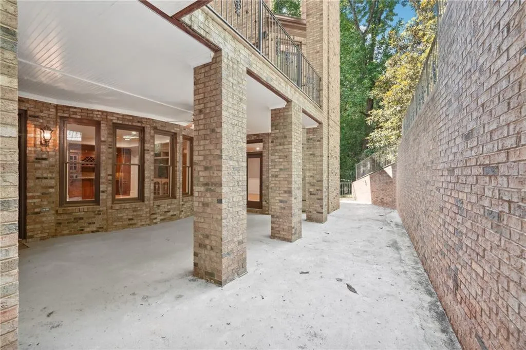 4980 High Point Road, Atlanta, Georgia 30342, 6 Bedrooms Bedrooms, ,5 BathroomsBathrooms,Residential,Sold,4980 High Point Road,7349380