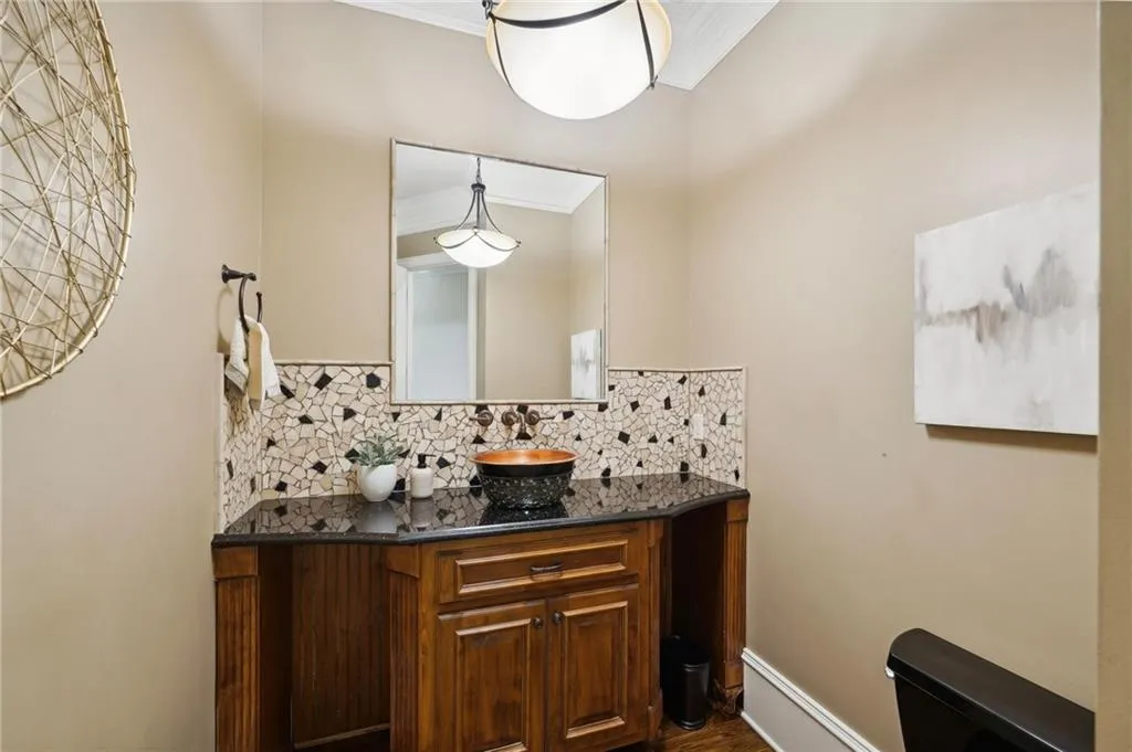 4980 High Point Road, Atlanta, Georgia 30342, 6 Bedrooms Bedrooms, ,5 BathroomsBathrooms,Residential,Sold,4980 High Point Road,7349380