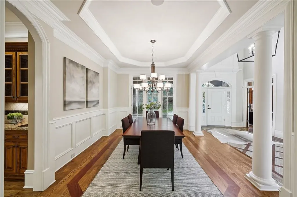 4980 High Point Road, Atlanta, Georgia 30342, 6 Bedrooms Bedrooms, ,5 BathroomsBathrooms,Residential,Sold,4980 High Point Road,7349380