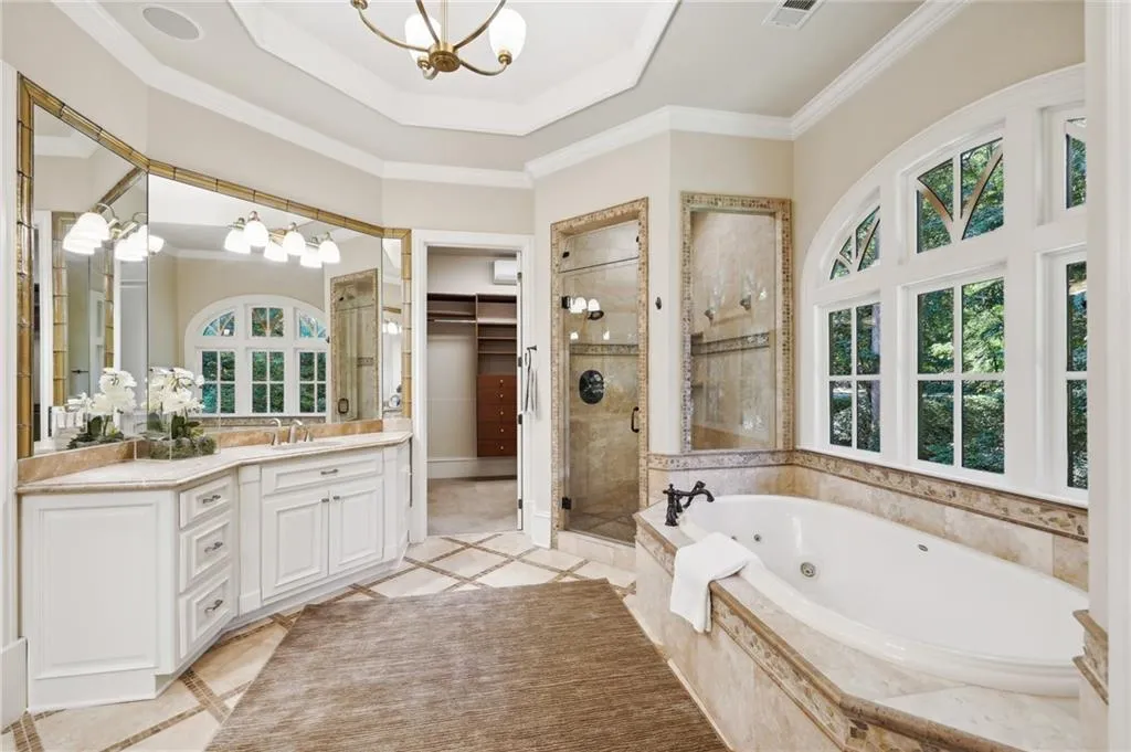 4980 High Point Road, Atlanta, Georgia 30342, 6 Bedrooms Bedrooms, ,5 BathroomsBathrooms,Residential,Sold,4980 High Point Road,7349380