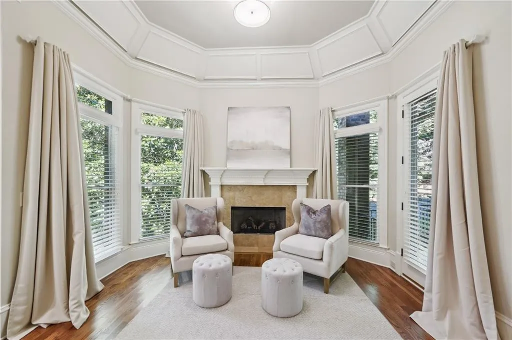4980 High Point Road, Atlanta, Georgia 30342, 6 Bedrooms Bedrooms, ,5 BathroomsBathrooms,Residential,Sold,4980 High Point Road,7349380