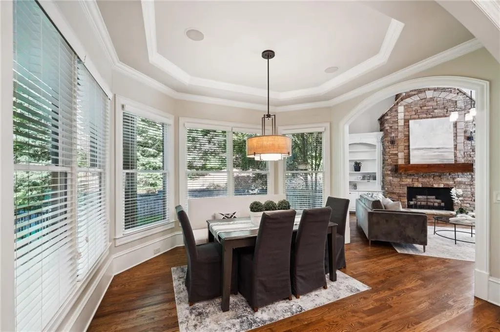 4980 High Point Road, Atlanta, Georgia 30342, 6 Bedrooms Bedrooms, ,5 BathroomsBathrooms,Residential,Sold,4980 High Point Road,7349380