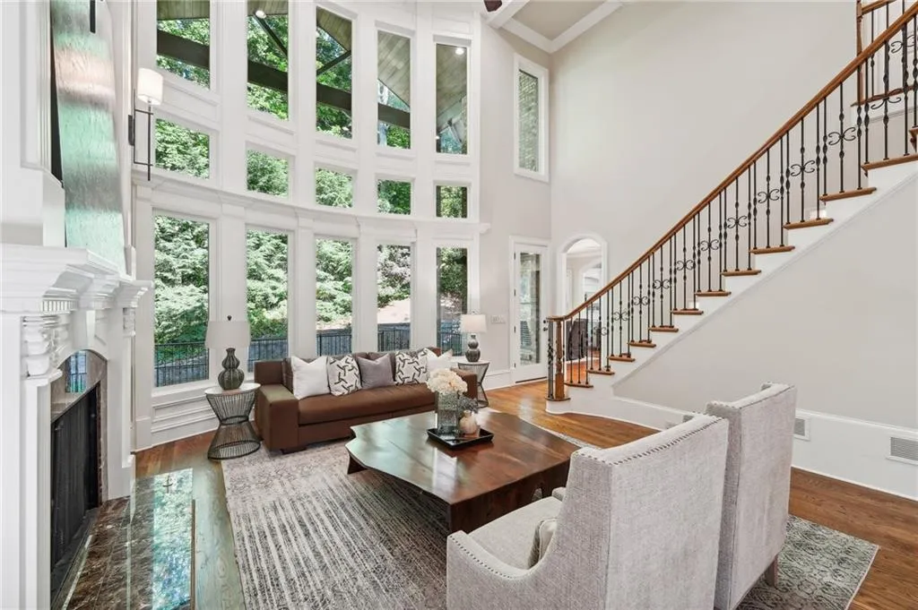 4980 High Point Road, Atlanta, Georgia 30342, 6 Bedrooms Bedrooms, ,5 BathroomsBathrooms,Residential,Sold,4980 High Point Road,7349380