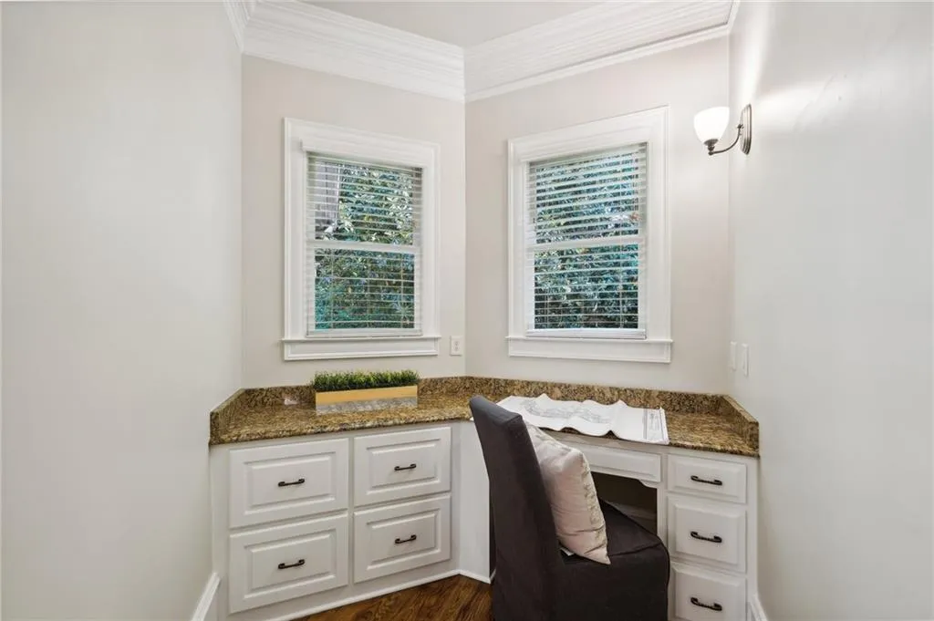 4980 High Point Road, Atlanta, Georgia 30342, 6 Bedrooms Bedrooms, ,5 BathroomsBathrooms,Residential,Sold,4980 High Point Road,7349380