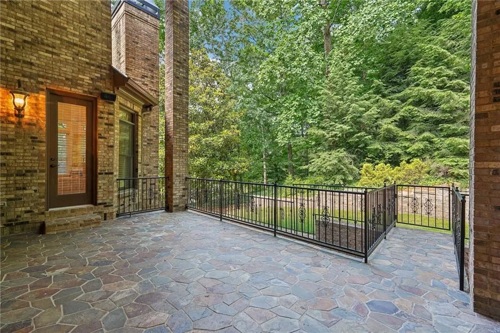 4980 High Point Road, Atlanta, Georgia 30342, 6 Bedrooms Bedrooms, ,5 BathroomsBathrooms,Residential,Sold,4980 High Point Road,7349380
