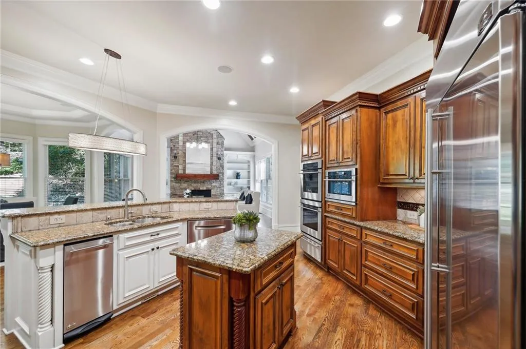 4980 High Point Road, Atlanta, Georgia 30342, 6 Bedrooms Bedrooms, ,5 BathroomsBathrooms,Residential,Sold,4980 High Point Road,7349380