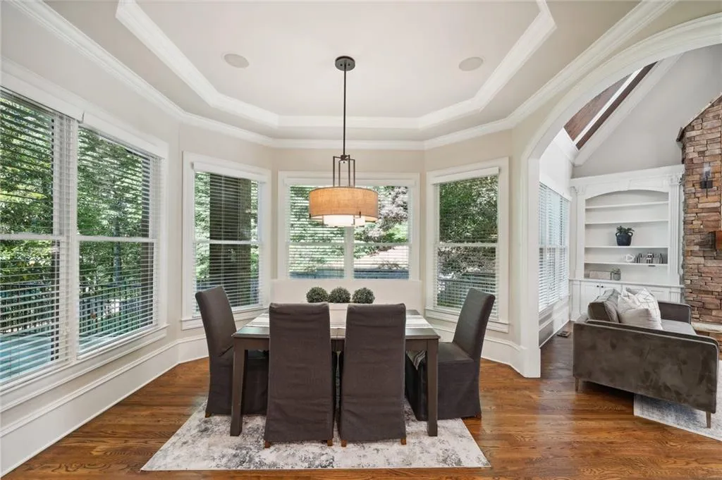 4980 High Point Road, Atlanta, Georgia 30342, 6 Bedrooms Bedrooms, ,5 BathroomsBathrooms,Residential,Sold,4980 High Point Road,7349380