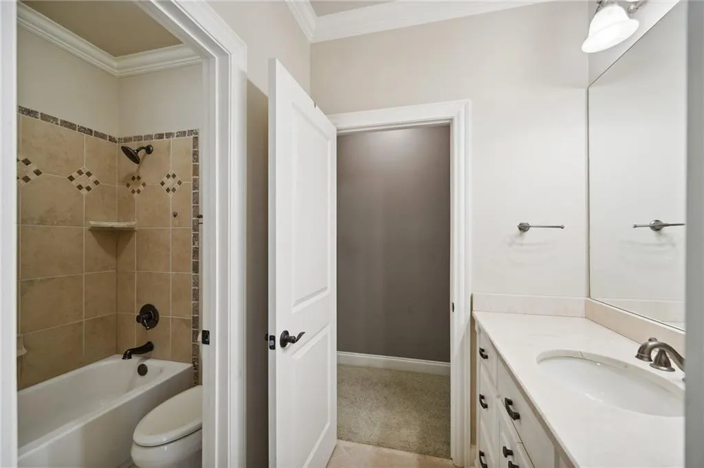 4980 High Point Road, Atlanta, Georgia 30342, 6 Bedrooms Bedrooms, ,5 BathroomsBathrooms,Residential,Sold,4980 High Point Road,7349380