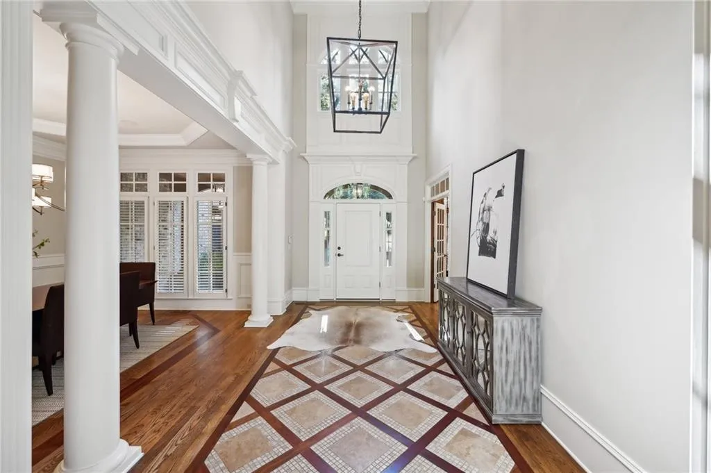 4980 High Point Road, Atlanta, Georgia 30342, 6 Bedrooms Bedrooms, ,5 BathroomsBathrooms,Residential,Sold,4980 High Point Road,7349380