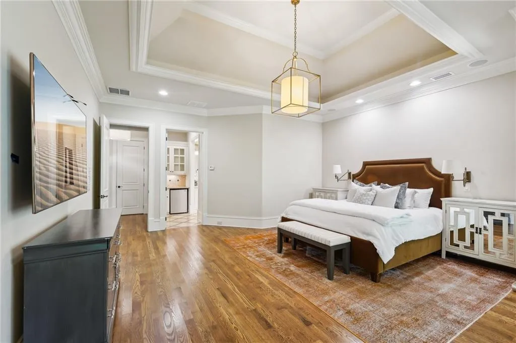 4980 High Point Road, Atlanta, Georgia 30342, 6 Bedrooms Bedrooms, ,5 BathroomsBathrooms,Residential,Sold,4980 High Point Road,7349380