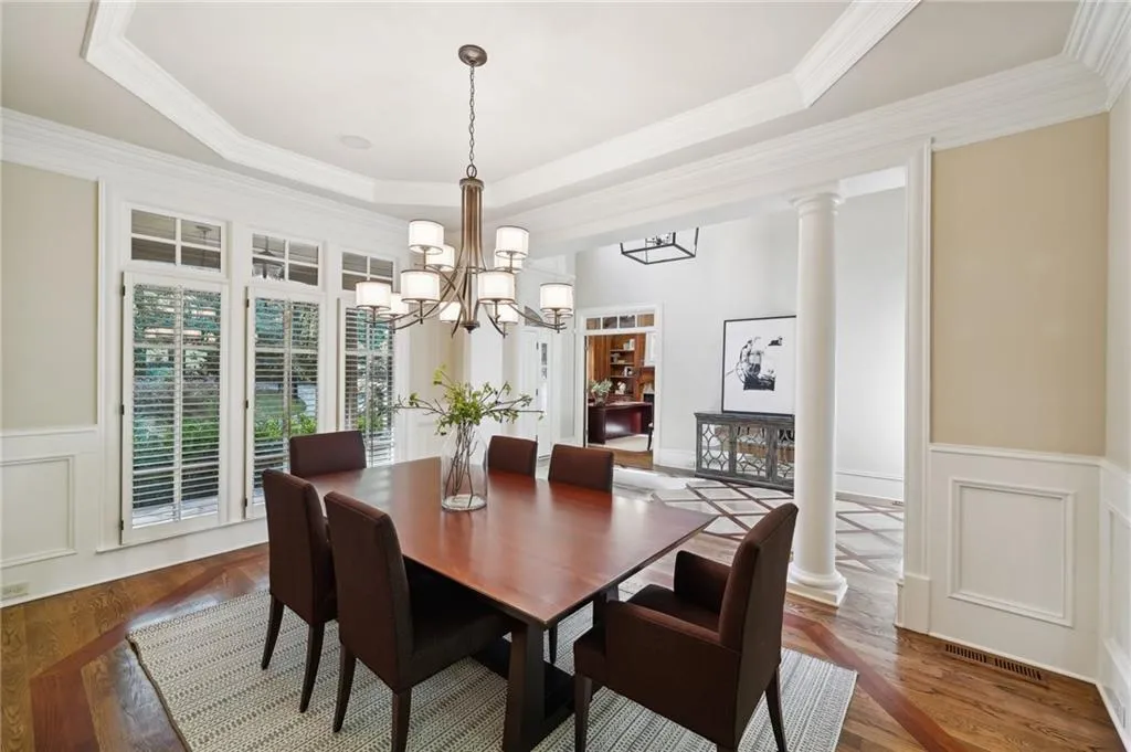 4980 High Point Road, Atlanta, Georgia 30342, 6 Bedrooms Bedrooms, ,5 BathroomsBathrooms,Residential,Sold,4980 High Point Road,7349380