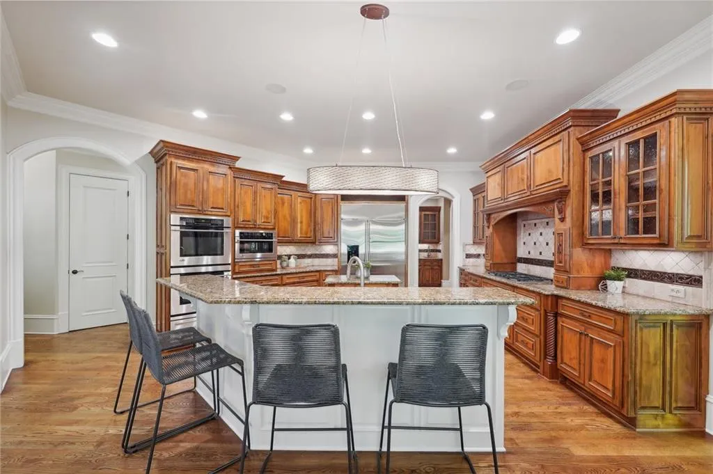 4980 High Point Road, Atlanta, Georgia 30342, 6 Bedrooms Bedrooms, ,5 BathroomsBathrooms,Residential,Sold,4980 High Point Road,7349380