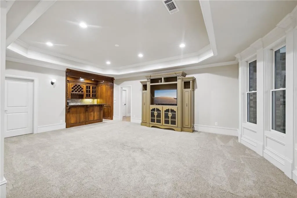 4980 High Point Road, Atlanta, Georgia 30342, 6 Bedrooms Bedrooms, ,5 BathroomsBathrooms,Residential,Sold,4980 High Point Road,7349380