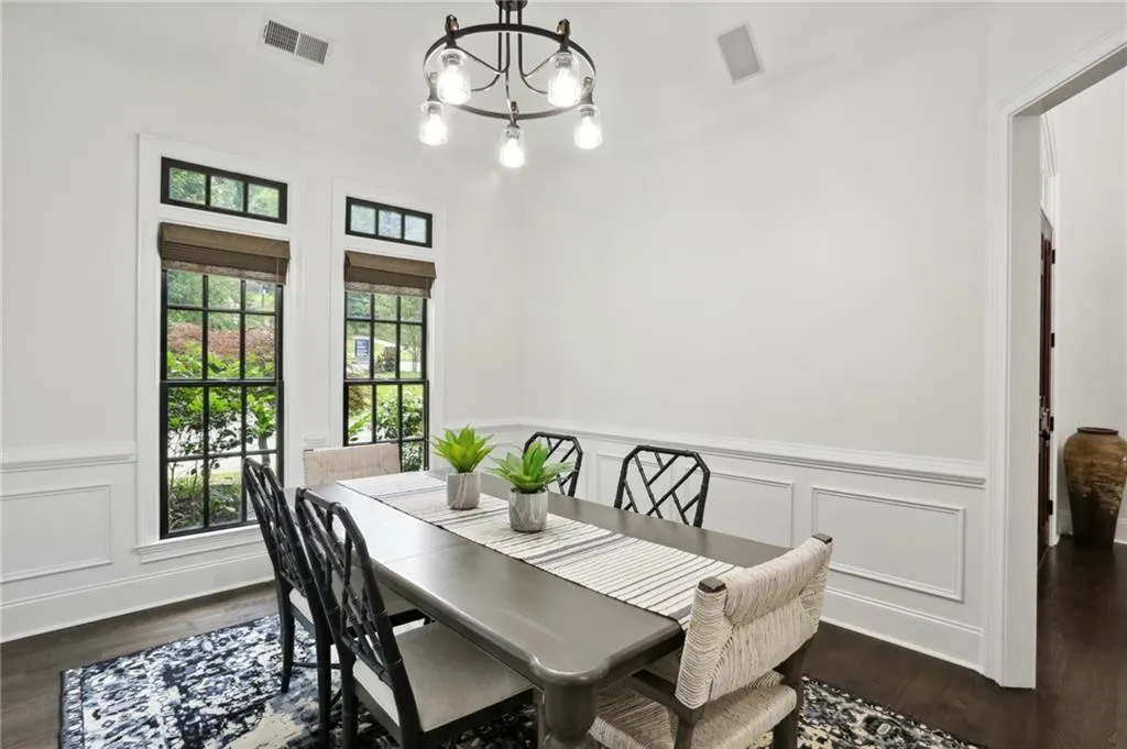 498 West Spalding Drive, Sandy Springs, Georgia 30328, 6 Bedrooms Bedrooms, ,5 BathroomsBathrooms,Residential,Sold,498 West Spalding Drive,7068395