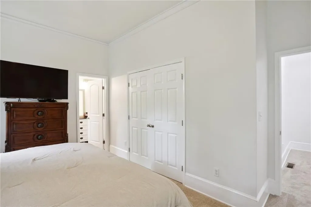 498 West Spalding Drive, Sandy Springs, Georgia 30328, 6 Bedrooms Bedrooms, ,5 BathroomsBathrooms,Residential,Sold,498 West Spalding Drive,7068395