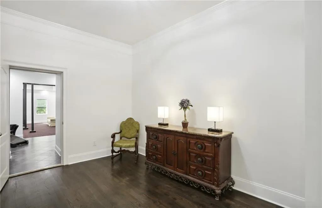 498 West Spalding Drive, Sandy Springs, Georgia 30328, 6 Bedrooms Bedrooms, ,5 BathroomsBathrooms,Residential,Sold,498 West Spalding Drive,7068395