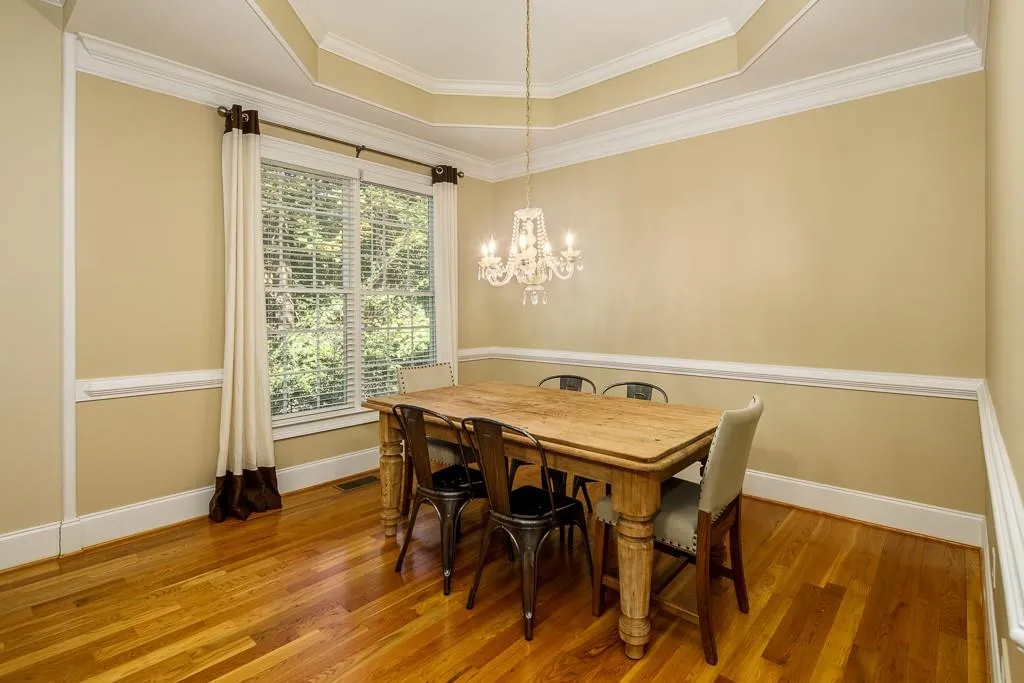 5492 Glenridge Drive Unit 516, Sandy Springs, Georgia 30342, 4 Bedrooms Bedrooms, ,3 BathroomsBathrooms,Residential,Sold,5492 Glenridge Drive Unit 516,6618791