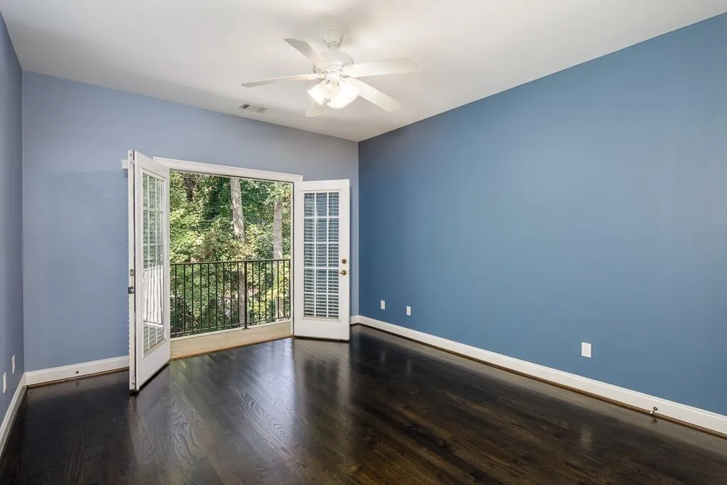 5492 Glenridge Drive Unit 516, Sandy Springs, Georgia 30342, 4 Bedrooms Bedrooms, ,3 BathroomsBathrooms,Residential,Sold,5492 Glenridge Drive Unit 516,6618791