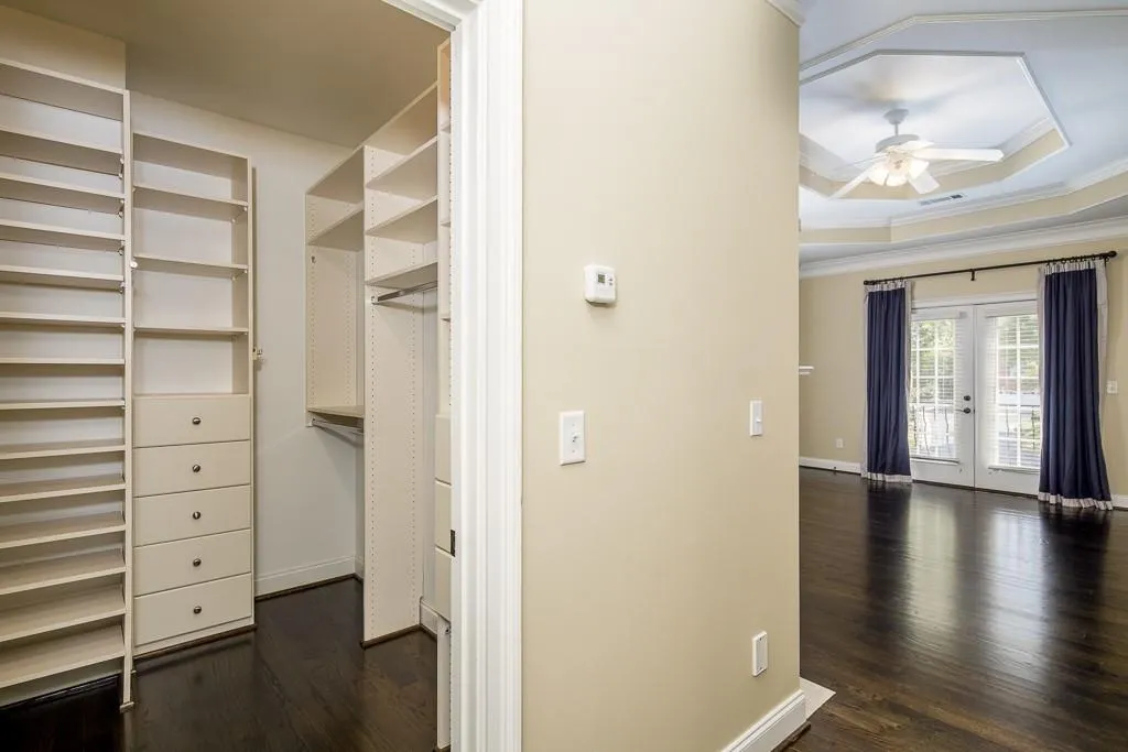 5492 Glenridge Drive Unit 516, Sandy Springs, Georgia 30342, 4 Bedrooms Bedrooms, ,3 BathroomsBathrooms,Residential,Sold,5492 Glenridge Drive Unit 516,6618791