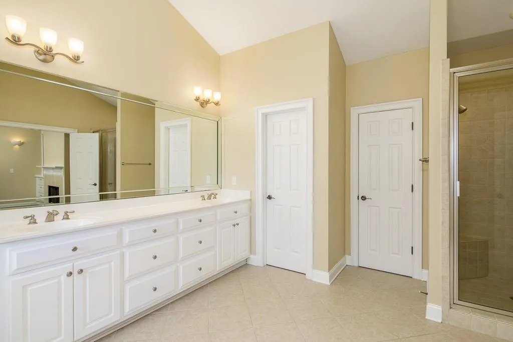 5492 Glenridge Drive Unit 516, Sandy Springs, Georgia 30342, 4 Bedrooms Bedrooms, ,3 BathroomsBathrooms,Residential,Sold,5492 Glenridge Drive Unit 516,6618791