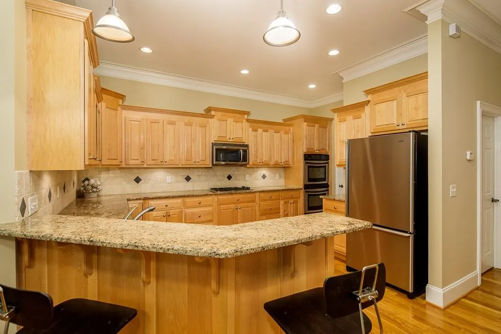 5492 Glenridge Drive Unit 516, Sandy Springs, Georgia 30342, 4 Bedrooms Bedrooms, ,3 BathroomsBathrooms,Residential,Sold,5492 Glenridge Drive Unit 516,6618791