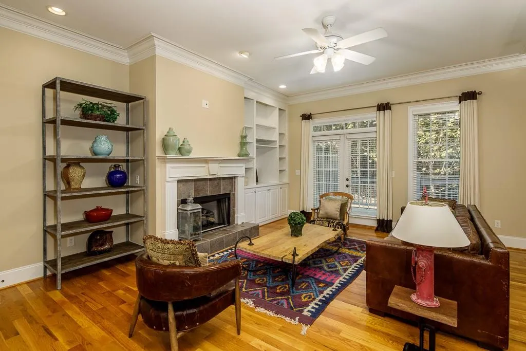 5492 Glenridge Drive Unit 516, Sandy Springs, Georgia 30342, 4 Bedrooms Bedrooms, ,3 BathroomsBathrooms,Residential,Sold,5492 Glenridge Drive Unit 516,6618791