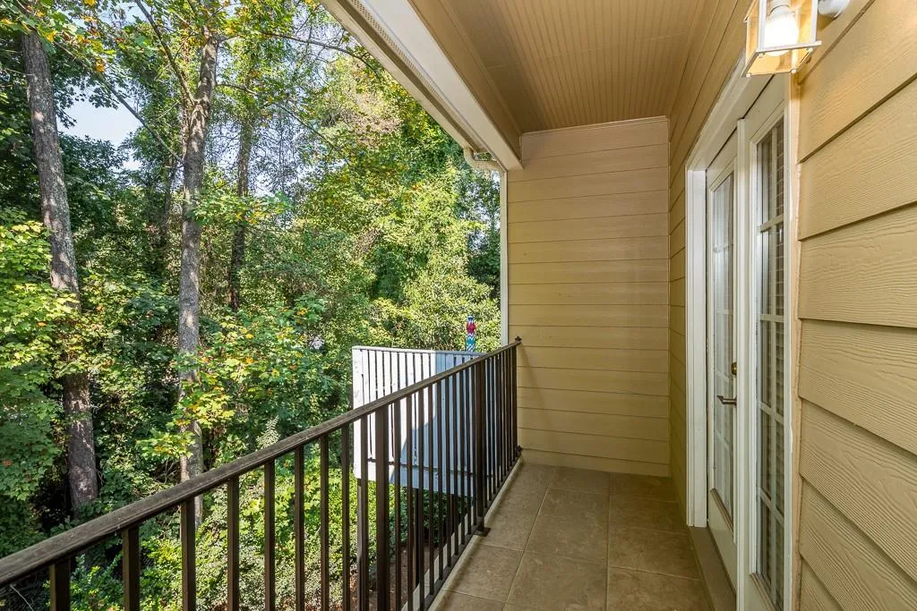 5492 Glenridge Drive Unit 516, Sandy Springs, Georgia 30342, 4 Bedrooms Bedrooms, ,3 BathroomsBathrooms,Residential,Sold,5492 Glenridge Drive Unit 516,6618791