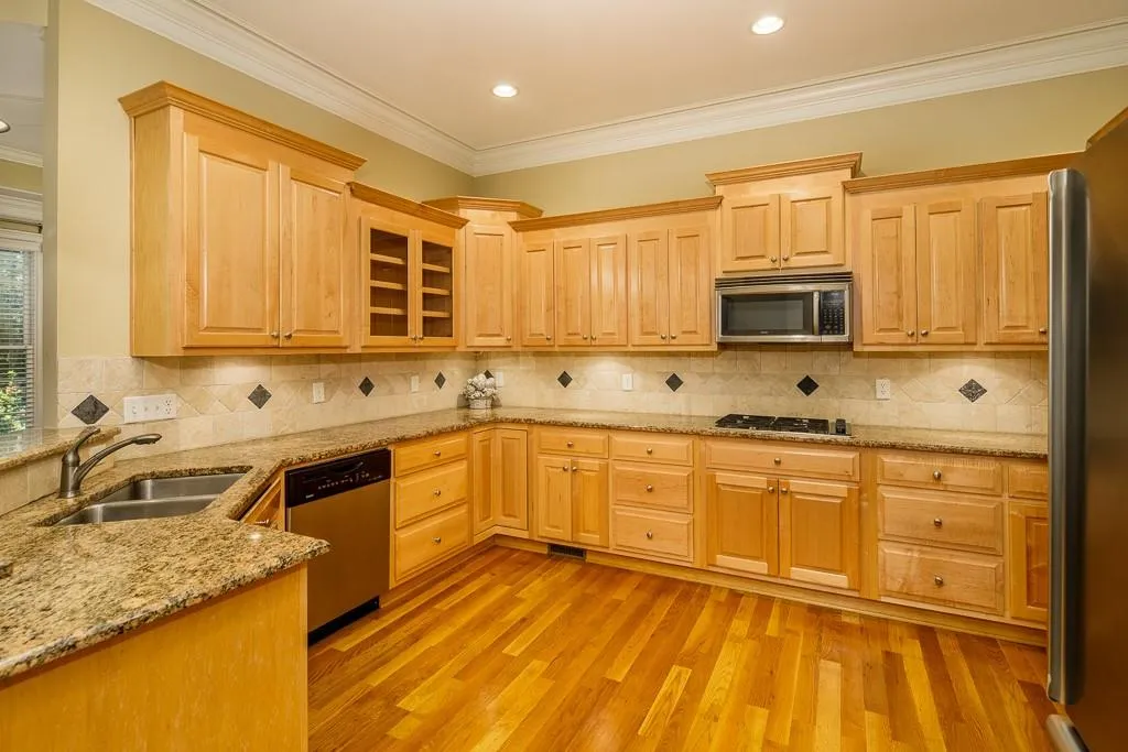 5492 Glenridge Drive Unit 516, Sandy Springs, Georgia 30342, 4 Bedrooms Bedrooms, ,3 BathroomsBathrooms,Residential,Sold,5492 Glenridge Drive Unit 516,6618791