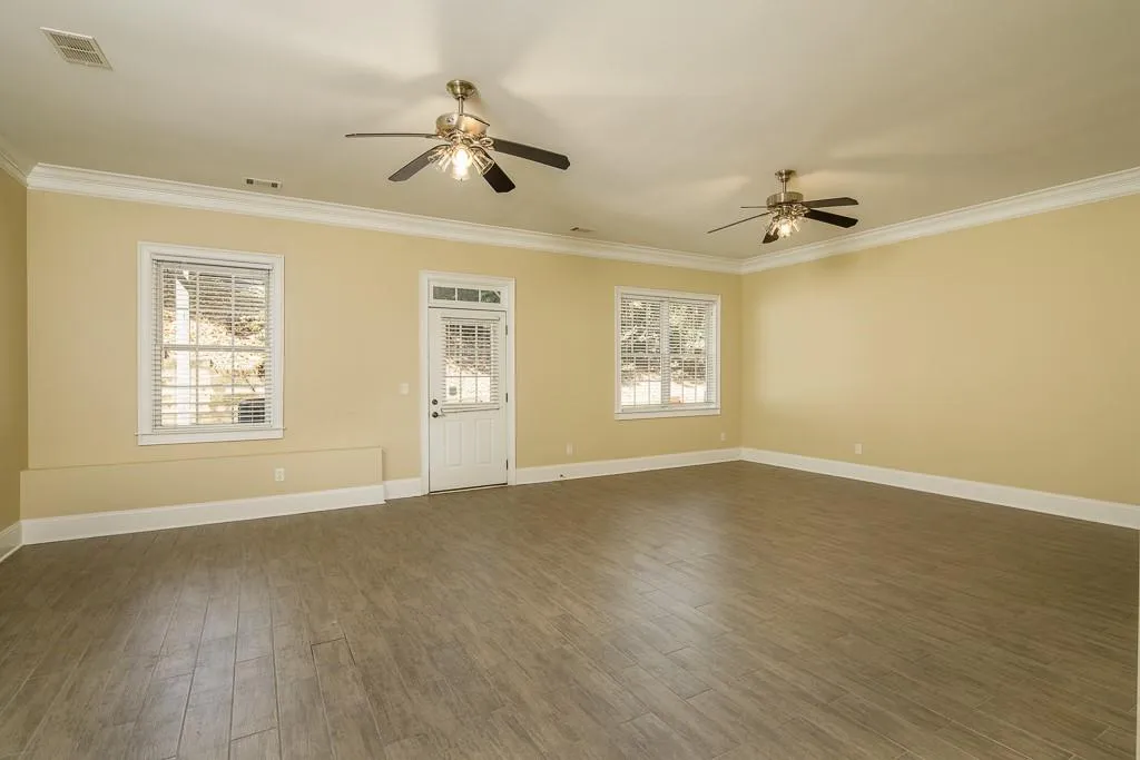 5492 Glenridge Drive Unit 516, Sandy Springs, Georgia 30342, 4 Bedrooms Bedrooms, ,3 BathroomsBathrooms,Residential,Sold,5492 Glenridge Drive Unit 516,6618791