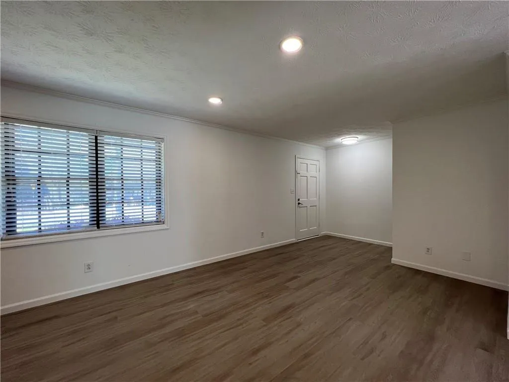 320 Winding River Drive Unit C, Sandy Springs, Georgia 30350, 2 Bedrooms Bedrooms, ,2 BathroomsBathrooms,Residential,Sold,320 Winding River Drive Unit C,7034343