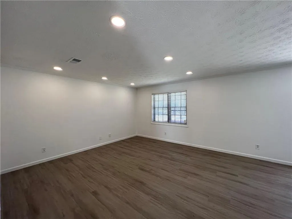 320 Winding River Drive Unit C, Sandy Springs, Georgia 30350, 2 Bedrooms Bedrooms, ,2 BathroomsBathrooms,Residential,Sold,320 Winding River Drive Unit C,7034343