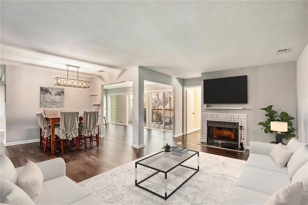 76 Dunwoody Springs Drive Unit A, Sandy Springs, Georgia 30328, 2 Bedrooms Bedrooms, ,2 BathroomsBathrooms,Residential,Sold,76 Dunwoody Springs Drive Unit A,7314475