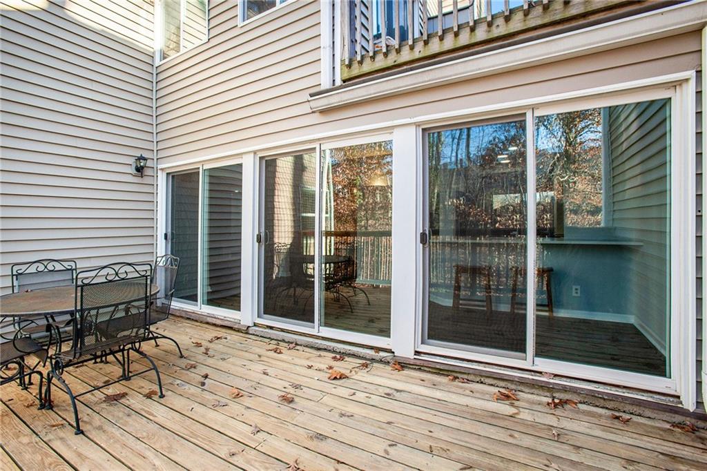 76 Dunwoody Springs Drive Unit A, Sandy Springs, Georgia 30328, 2 Bedrooms Bedrooms, ,2 BathroomsBathrooms,Residential,Sold,76 Dunwoody Springs Drive Unit A,7314475